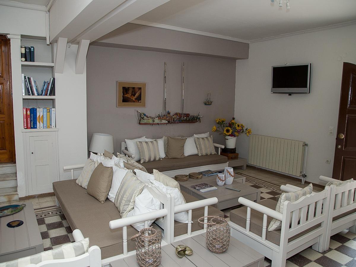 Olive Press Hotel & Apartments Митимна Экстерьер фото