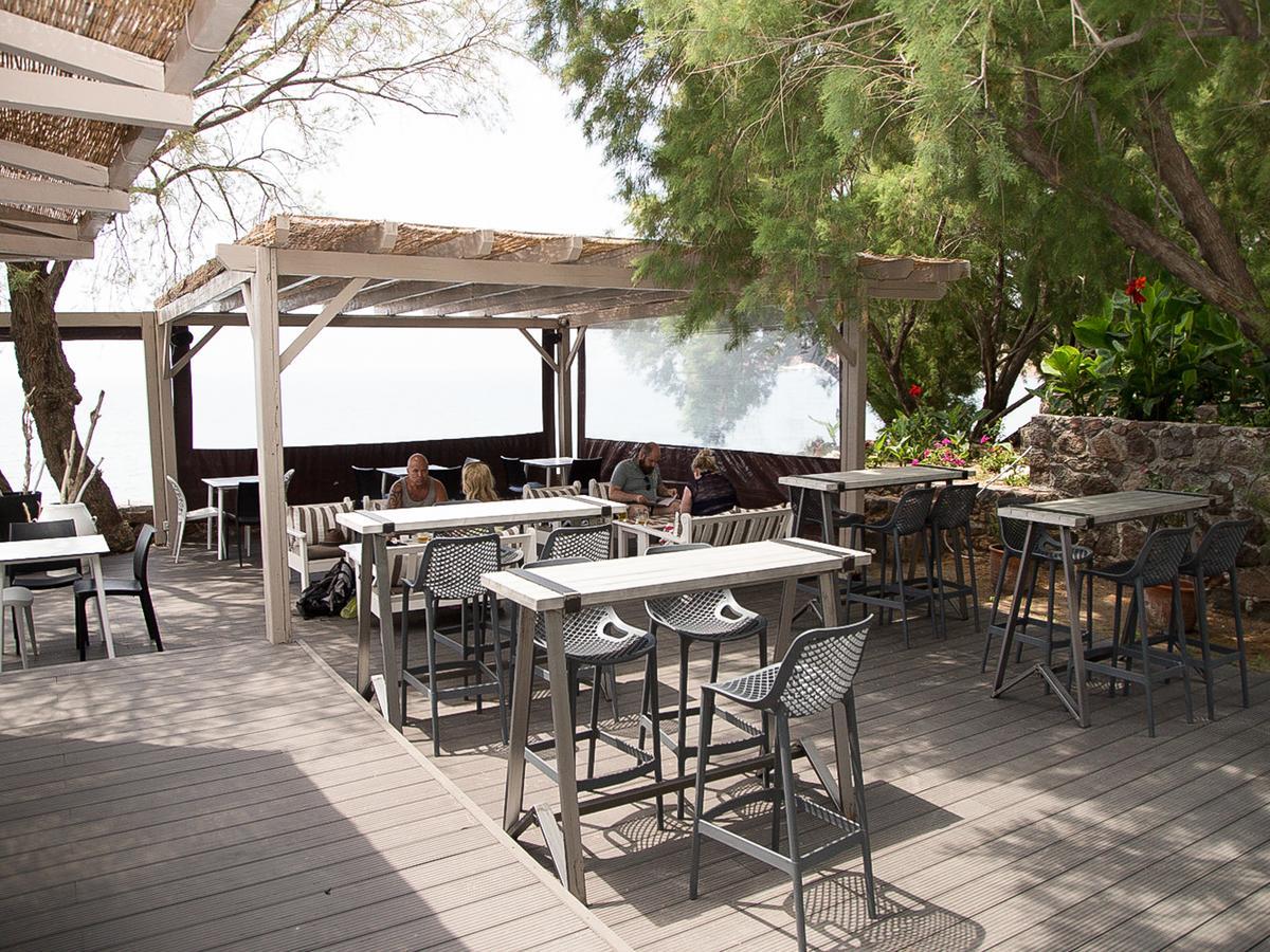 Olive Press Hotel & Apartments Митимна Экстерьер фото