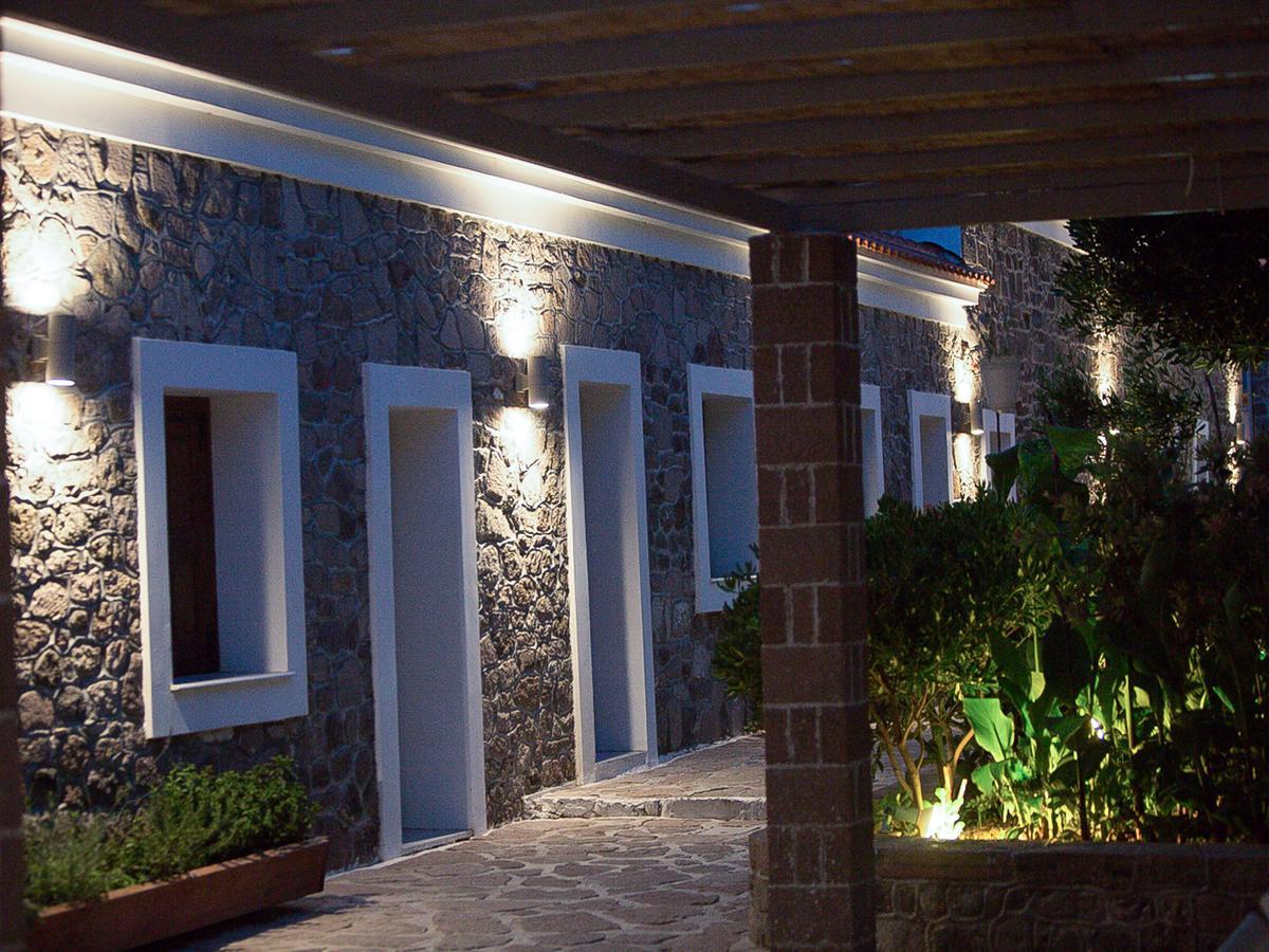 Olive Press Hotel & Apartments Митимна Экстерьер фото