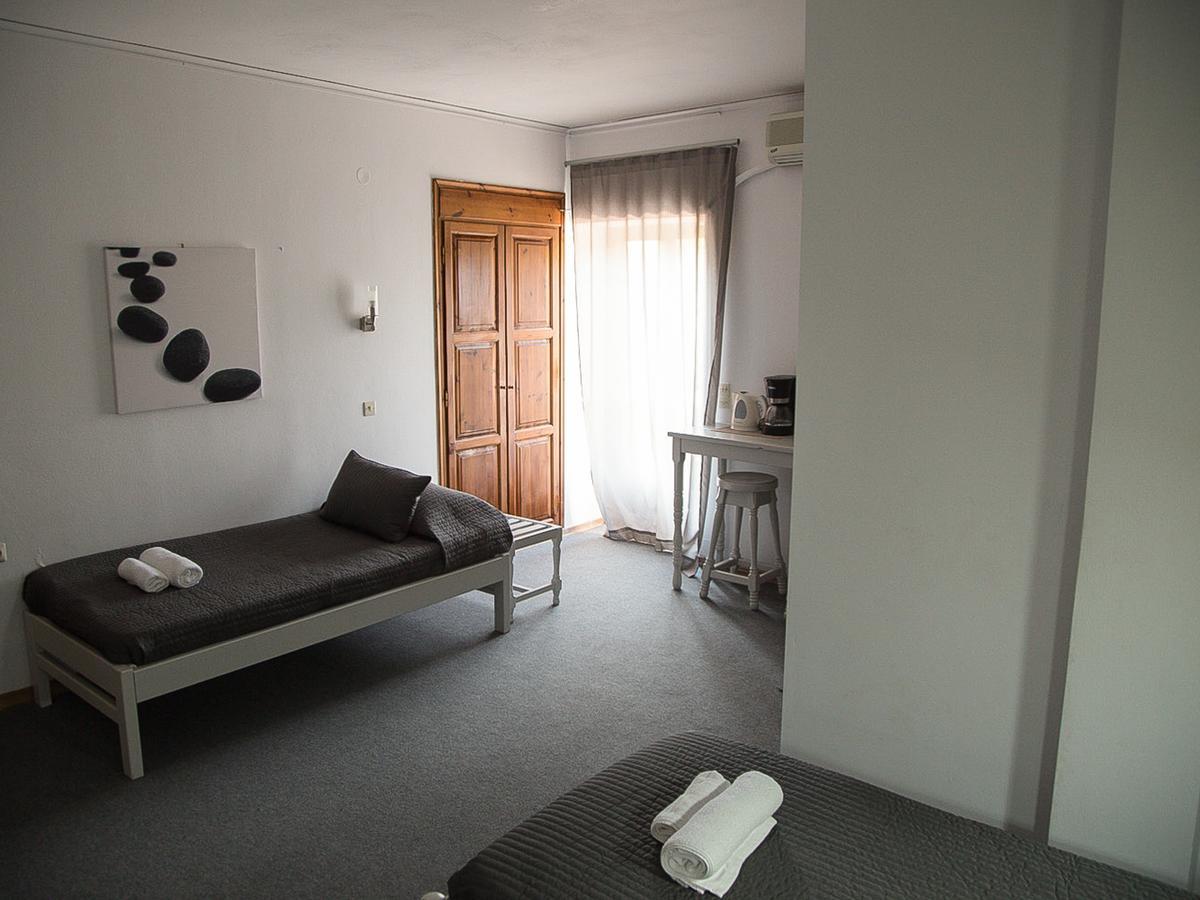 Olive Press Hotel & Apartments Митимна Экстерьер фото